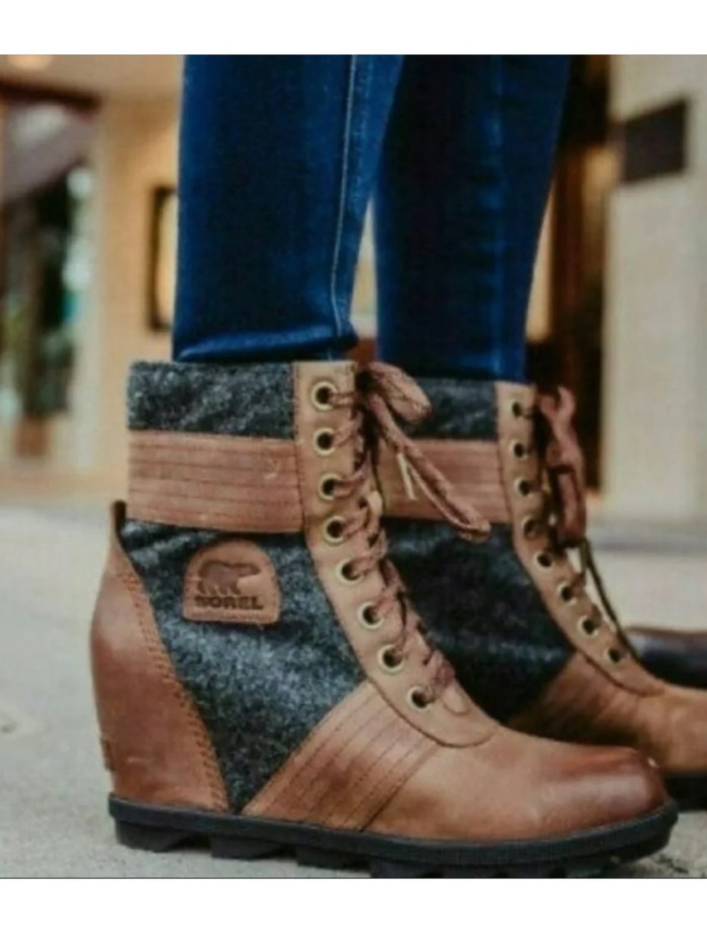 SOREL Women's Brown Leather & Gray Wool Wedge Lace-Up Boots